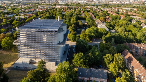 Das Bild bietet einen Blick auf den Energiebunker in Hamburg Wilhelmsburg.
